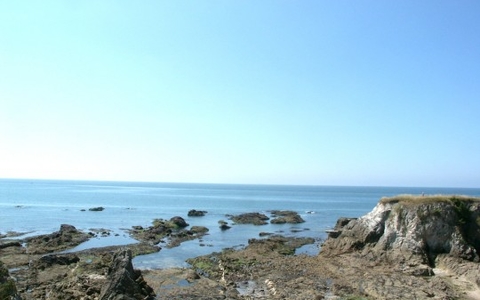 RARE LE POULIGUEN MAISON FACE MER !