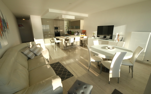 Grand APPARTEMENT 4 PIECES FACE MER