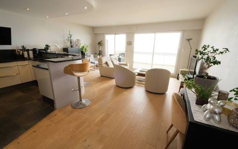 LA BAULE grand T3 FACE MER sur TERRASSE de 14 m²