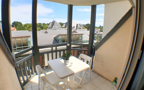 LA BAULE plein CENTRE T3 en TRIPLEX