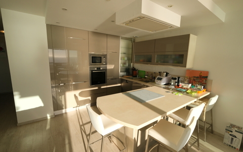Grand APPARTEMENT 4 PIECES FACE MER