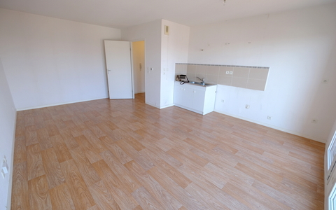 SAINT NAZAIRE OUEST T2 DERNIER ETAGE