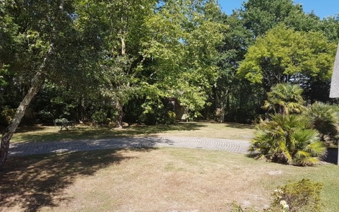 BELLE CHAUMIERE de 340 m² sur PARC de 7254 m²