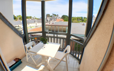 LA BAULE plein CENTRE T3 en TRIPLEX