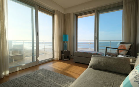 RARE ! DERNIER ETAGE FACE MER avec VUE PANORAMIQUE sur toute la BAIE