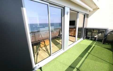 LA BAULE DERNIER ETAGE FACE MER !