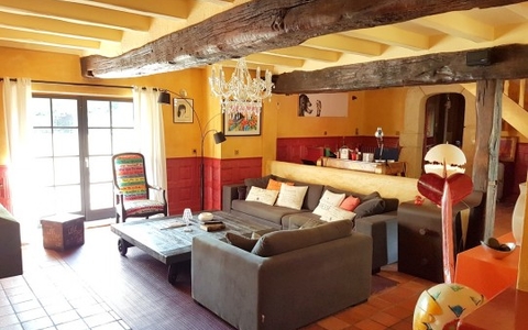 BELLE CHAUMIERE de 340 m² sur PARC de 7254 m²