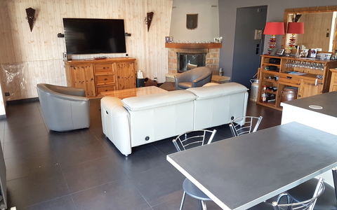 MAISON 4 PIECES avec PISCINE chauffée