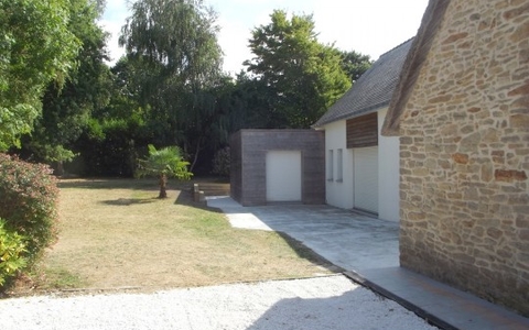 DANS un VILLAGE entre KERHINET et GUERANDE