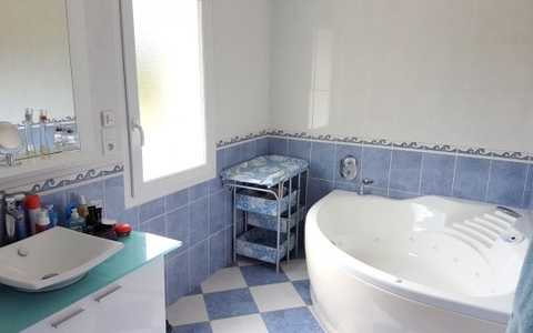 Très proche GUERANDE MAISON 250 m² avec PISCINE couverte chauffée