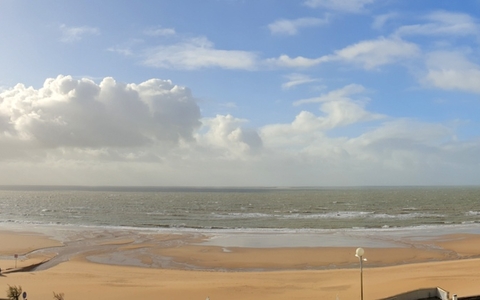 Très beau T2 LA BAULE FACE MER