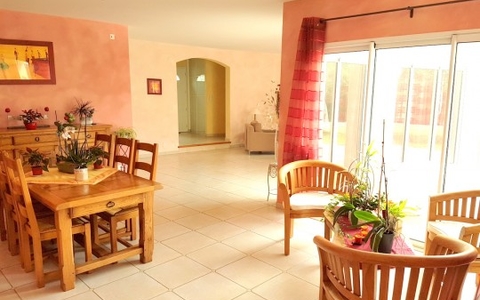 Très proche GUERANDE MAISON 250 m² avec PISCINE couverte chauffée