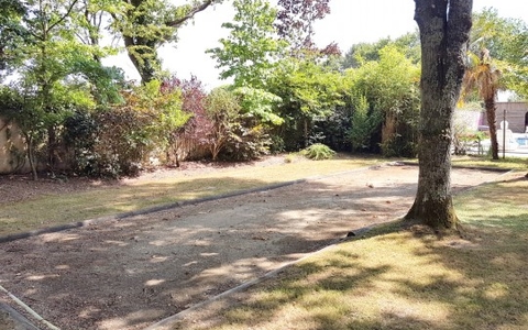 BELLE CHAUMIERE de 340 m² sur PARC de 7254 m²