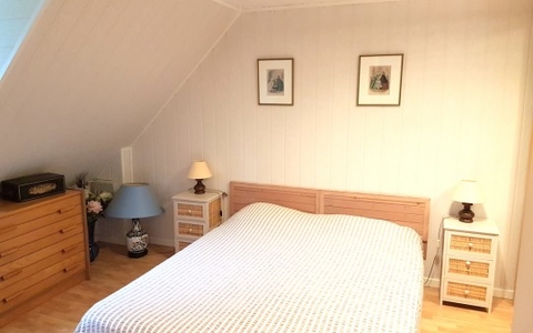 PIRIAC à environ 800 m du PORT et du CENTRE