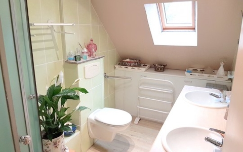 PIRIAC à environ 800 m du PORT et du CENTRE