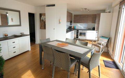 RARE ! DERNIER ETAGE FACE MER avec VUE PANORAMIQUE sur toute la BAIE