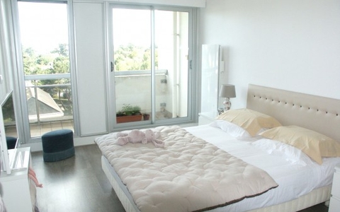 Grand APPARTEMENT 4 PIECES FACE MER